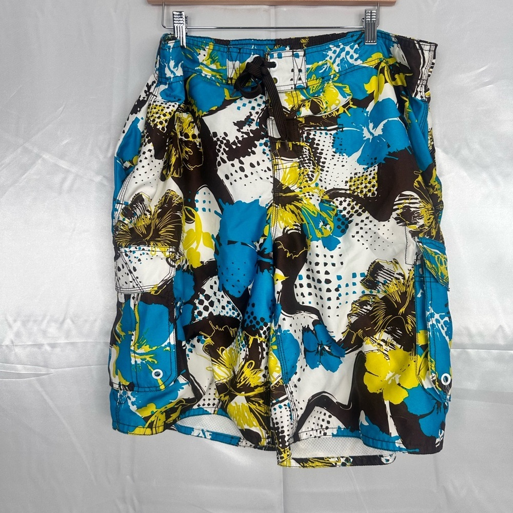 OP Men’s Cargo‎ Lined Swim Trunks 4 pockets size large (36-38)